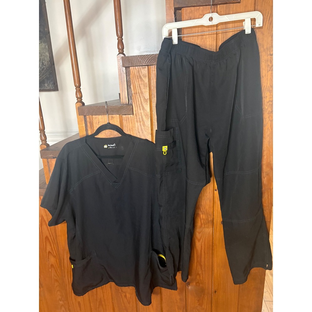 WonderWink Four-Stretch Scrub Set Black V-Neck Top 4X Cargo Pants 3XP Womens